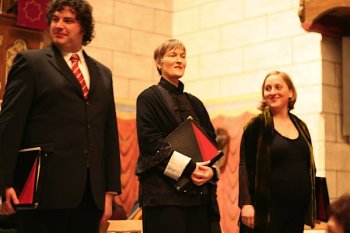 Foto: Von rechts: Uta Kraus; (Magd - Gläubige Seelen) Sopran, Barbara Rotering; (Tochter Zion) Sopran, Mitte, Jean-Sébastien Stengel (Judas) Altus.