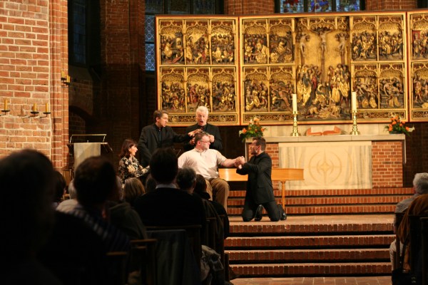 Foto: Einmal Komödiantisch - I Fagiolini - in Aktion  (Fotorechte: V. Hege)