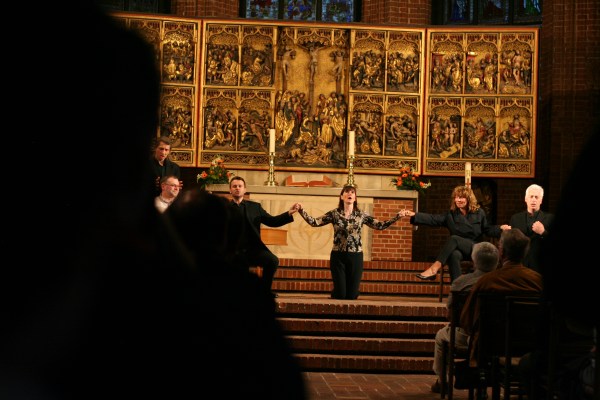 Szenenfoto: "I Fagiolini" In Aktion Marktkirche Hannover (Fotorechte: V. Hege)