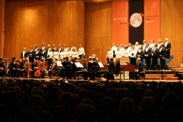 English Baroque Soloists und Monteverdi Choir in der Beethovenhalle Bonn