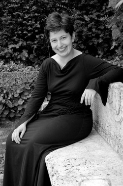 Kati Debretzeni, © Joe Plommer