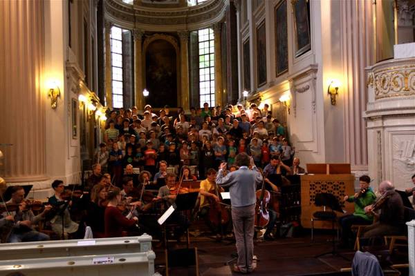 Die Thomaner und dasHändelfestspiel Orchester aus Halle ibei der PROBE IN DER NIKOLAIKIRCHE LEIPZIG für das Eröffnungskonzert zum Bachfest 2015.
