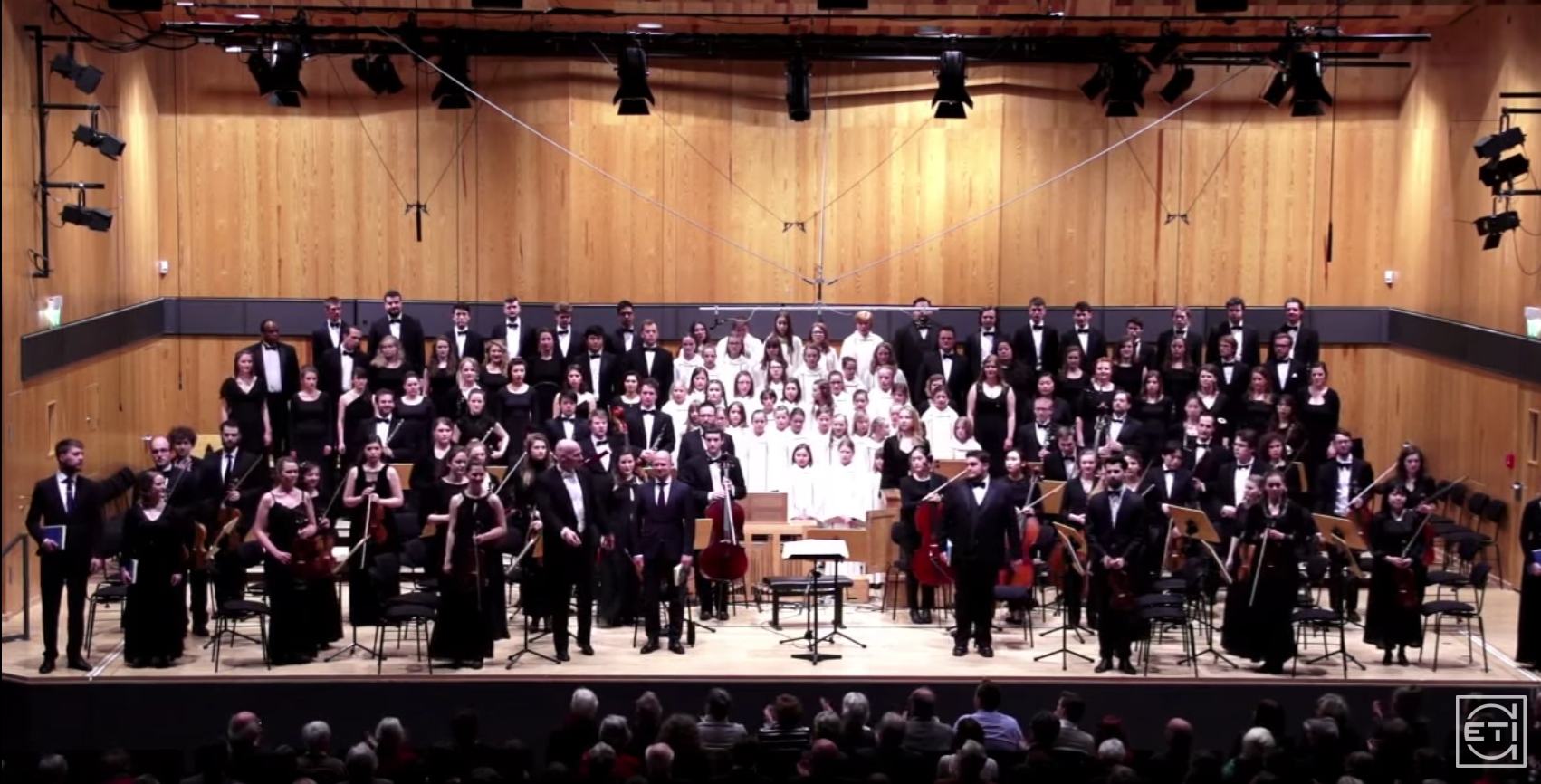 Video: Hochschule für Musik Detmold J.S. Bach - BWV 244 "Matthäus Passion." 